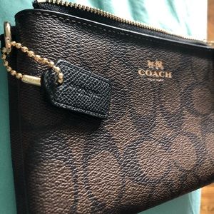 Coach black brown wallet like new no flaws